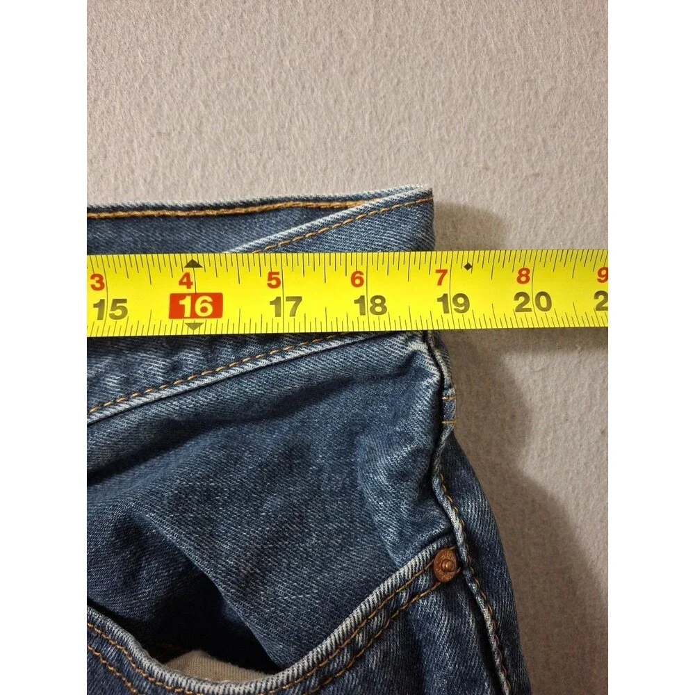 Levis 550 Jeans Mens 38/32 Medium Blue Denim Straight Fit Cowboy Work Outside